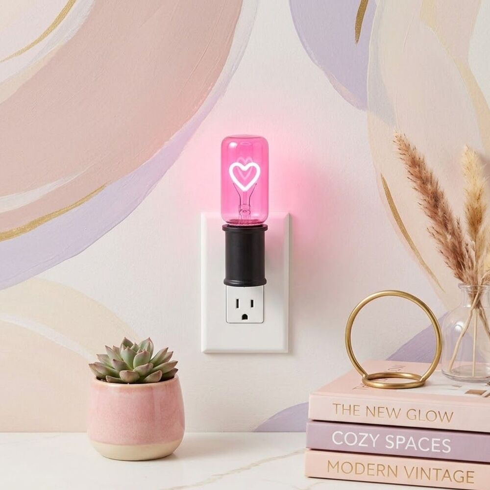 Globe Electric Auto On/Off Pink Heart Filament Night Light